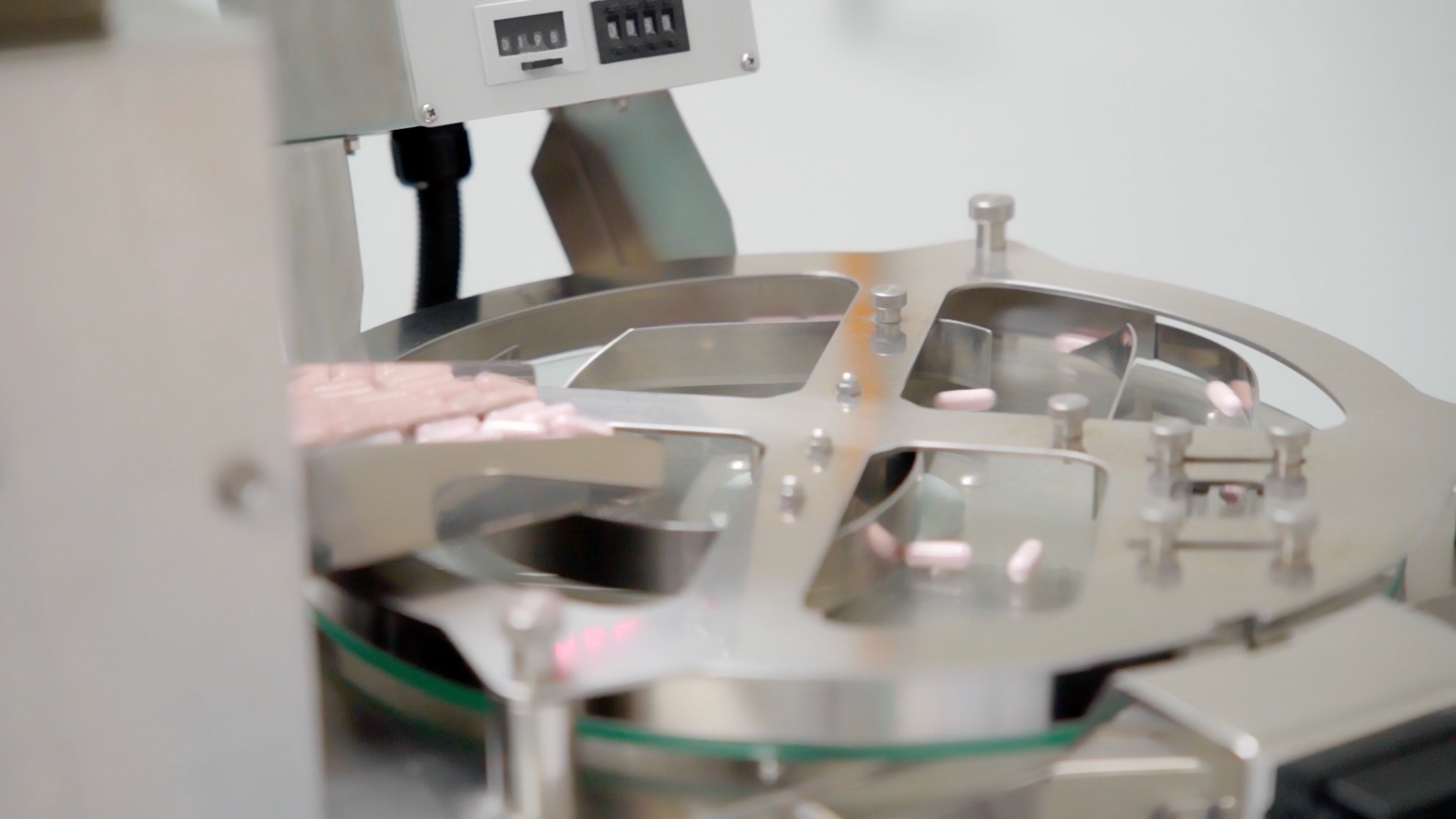 slider image slider_item_HUHJkm